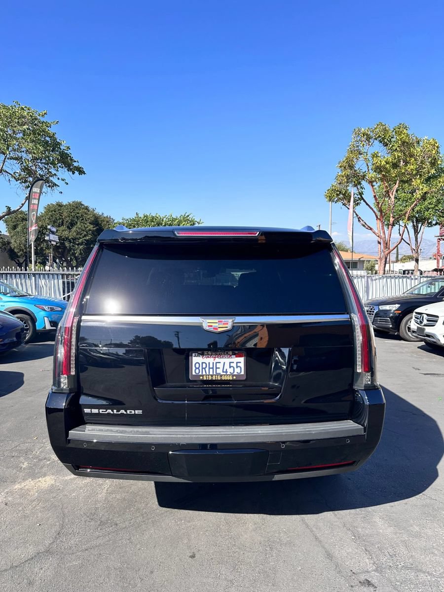 Used 2020 Cadillac Escalade ESV Premium Luxury AWD/4WD image 5