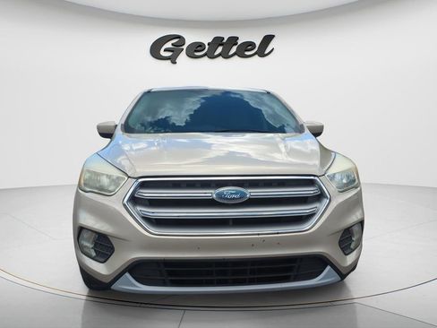 Used 2017 Ford Escape SE FWD image 2