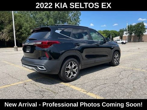 Used 2022 Kia Seltos EX AWD/4WD image 5