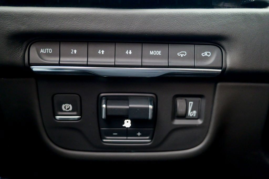 Used 2025 Cadillac Escalade ESV Sport Platinum AWD/4WD image 54