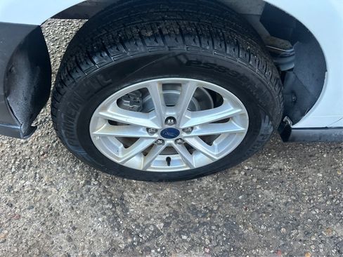 Used 2015 Ford Transit Connect XL image 17