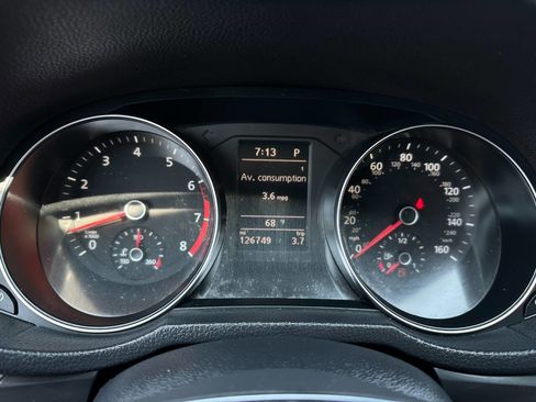 Used 2017 Volkswagen Passat 1.8T R-Line w/ R-Line Lighting Package image 48