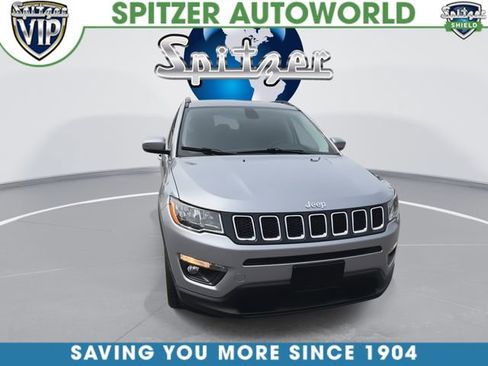 Used 2019 Jeep Compass Latitude w/ Cold Weather Group AWD/4WD image 3