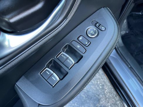 Used 2024 Honda HR-V EX-L image 17