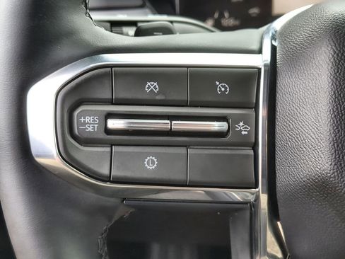 Used 2025 GMC Acadia Elevation image 35