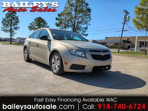 Used 2012 Chevrolet Cruze LS image 1