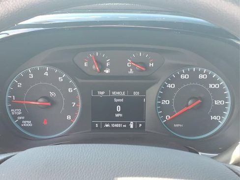 Used 2022 Chevrolet Traverse LS w/ Midnight/Sport Edition FWD image 13