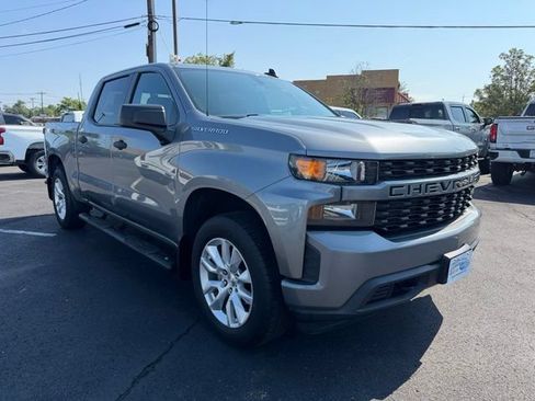 Used 2020 Chevrolet Silverado 1500 Custom w/ Custom Value Package AWD/4WD image 1