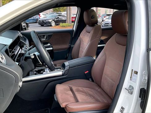 Certified 2025 Mercedes-Benz GLA 35 AMG 4MATIC image 8