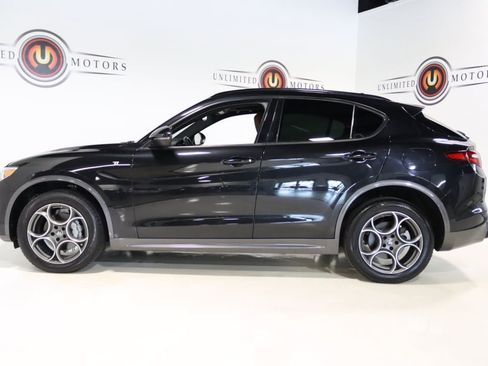 Used 2022 Alfa Romeo Stelvio Ti AWD/4WD image 31