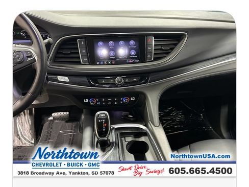 Used 2020 Buick Enclave Premium w/ Surround and Sites Package AWD/4WD image 18