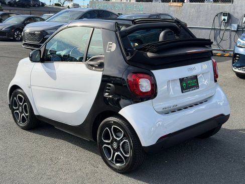 Used 2018 smart fortwo electric drive RWD image 7