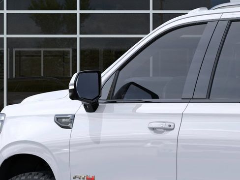 New 2026 GMC Yukon XL AT4 w/ AT4 Premium Package AWD/4WD image 12