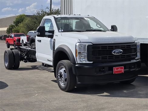 New 2026 Ford F450 XL image 2