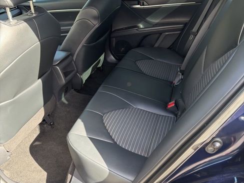 Certified 2022 Toyota Camry SE image 7