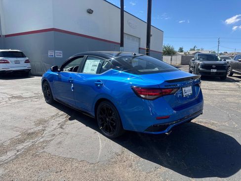 New 2025 Nissan Sentra SR w/ Midnight Edition FWD image 7