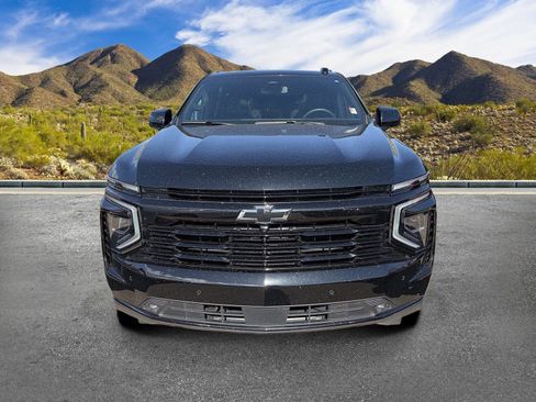 Used 2025 Chevrolet Suburban RST w/ RST Capability Package AWD/4WD image 6
