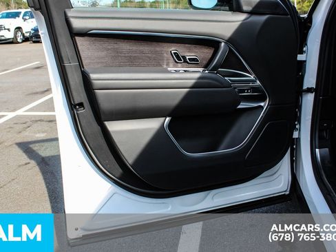 Used 2024 Land Rover Range Rover SE image 39