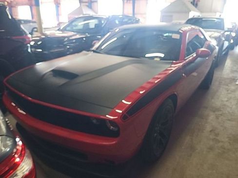 Used 2023 Dodge Challenger R/T w/ T/A Package image 1