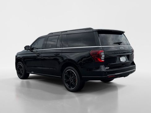 Used 2024 Ford Expedition Max Limited AWD/4WD image 3
