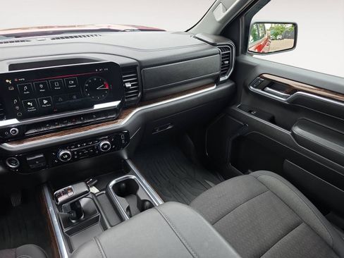 Used 2024 GMC Sierra 1500 Elevation AWD/4WD image 12
