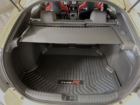 Used 2017 Honda Civic Type R image 35