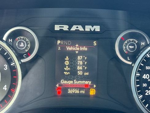 Used 2024 RAM 2500 Big Horn AWD/4WD image 16