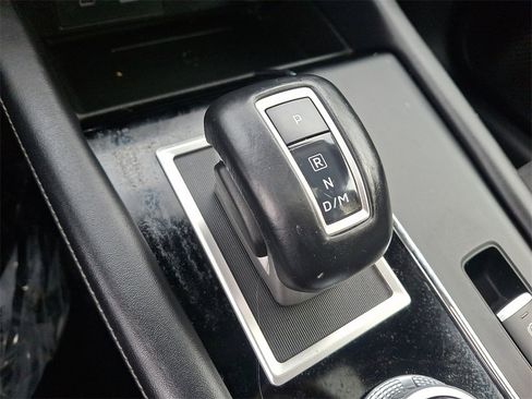 Used 2024 Mitsubishi Outlander SE image 17