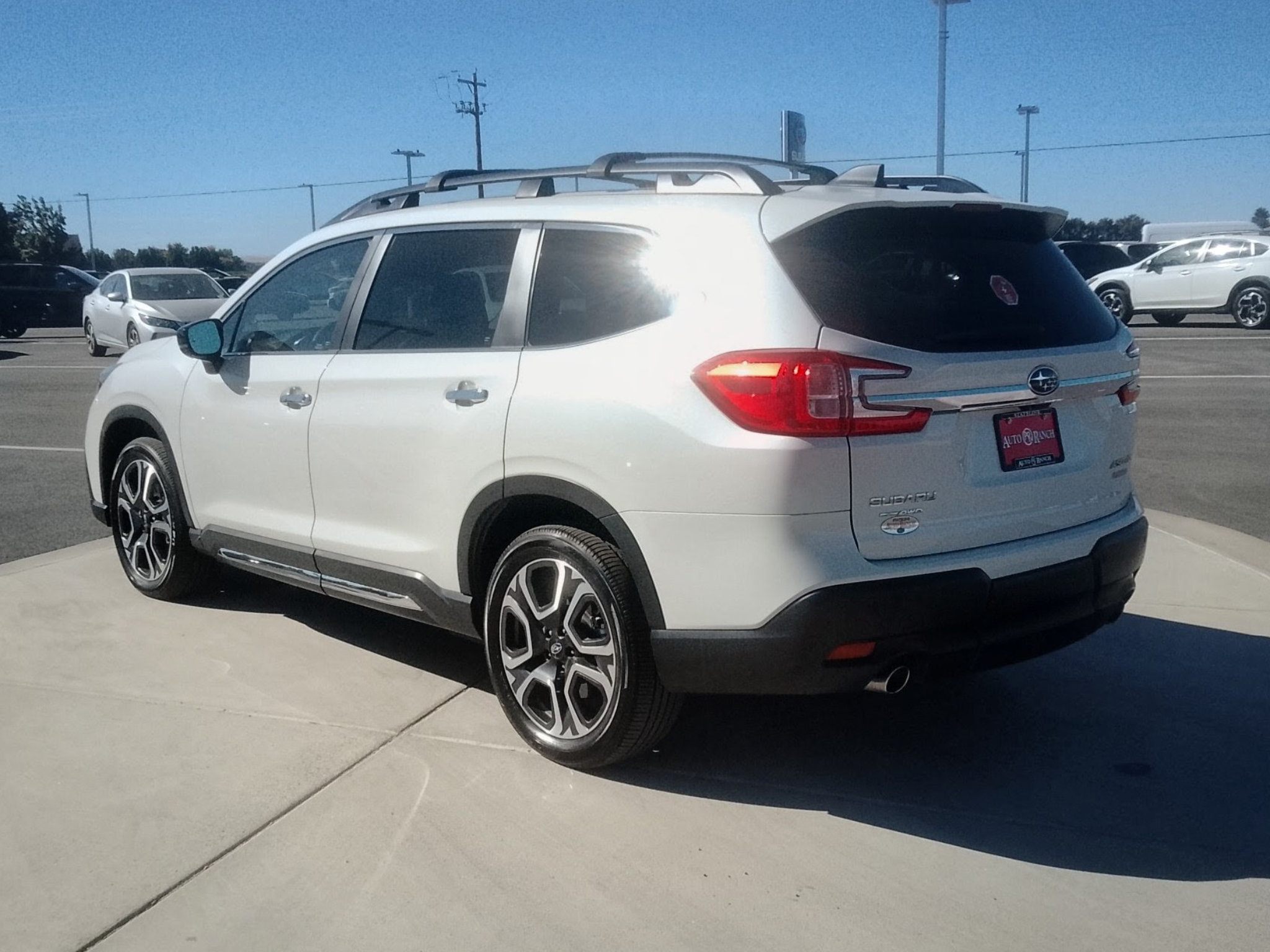 Used 2025 Subaru Ascent Touring w/ Popular Package #2 AWD/4WD image 5
