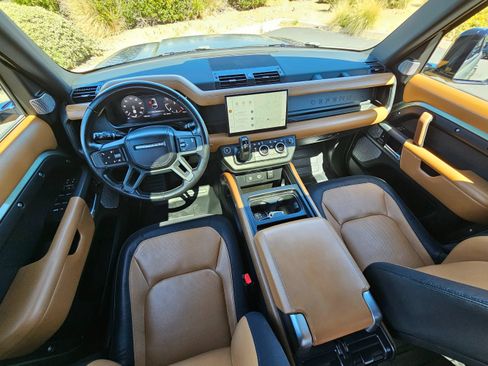 Used 2023 Land Rover Defender 130 X-Dynamic SE AWD/4WD image 35