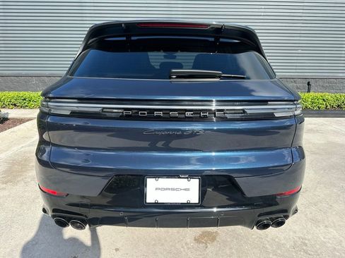 Certified 2025 Porsche Cayenne GTS image 12