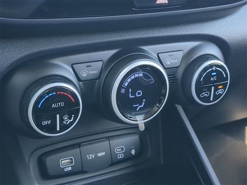 New 2025 Hyundai Venue Limited image 26