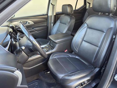 Used 2019 Chevrolet Traverse LT w/ LPO, Floor Liner Package image 38