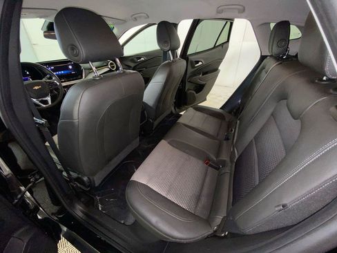 Used 2024 Chevrolet Trax LT w/ Driver Confidence Package FWD image 15