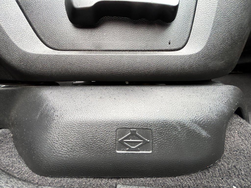 Used 2024 RAM 1500 Classic SLT AWD/4WD image 21