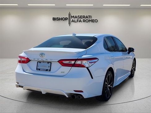 Used 2020 Toyota Camry SE image 7