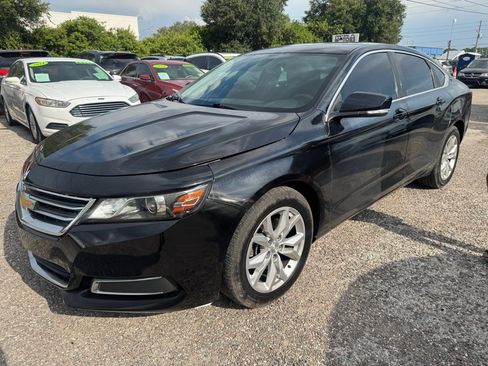 Used 2017 Chevrolet Impala LT FWD image 1