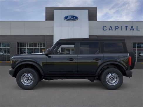 New 2025 Ford Bronco 4-Door image 3