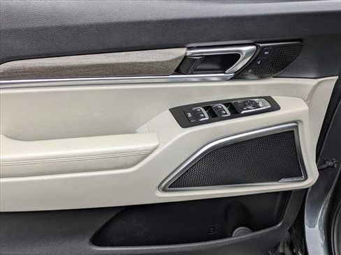 Used 2020 Kia Telluride SX w/ SX Prestige Package image 14