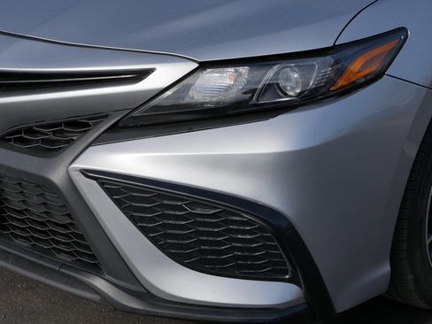 Used 2023 Toyota Camry SE FWD image 16