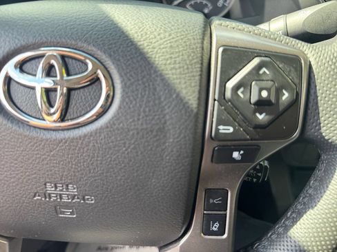 Used 2023 Toyota Tacoma SR5 AWD/4WD image 30