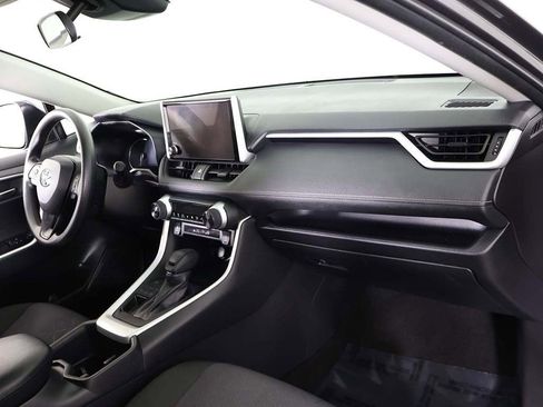 Used 2025 Toyota RAV4 XLE image 25