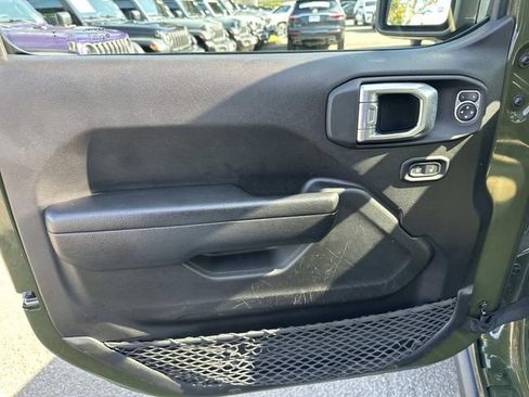 Used 2022 Jeep Wrangler Unlimited Sport AWD/4WD image 19