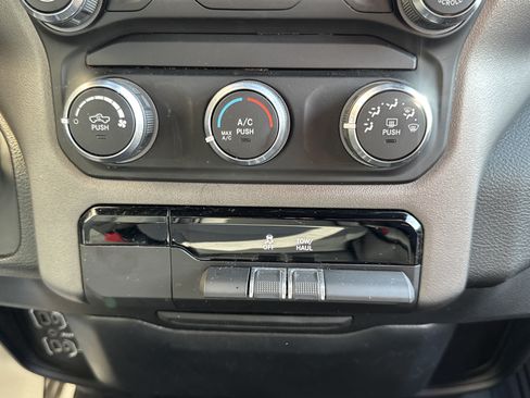 Used 2022 RAM 1500 Big Horn AWD/4WD image 17