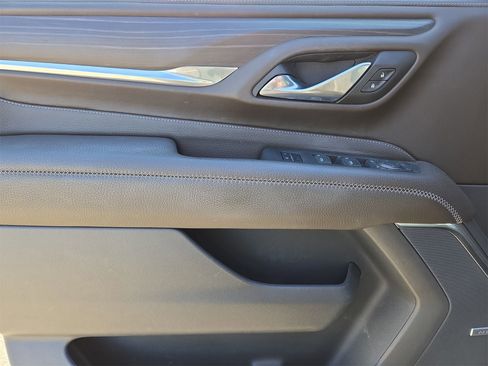 Used 2022 GMC Yukon XL Denali image 15