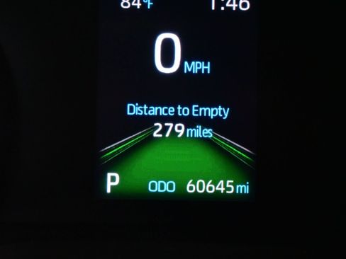 Used 2024 Toyota Sienna XLE FWD image 27