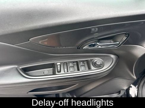 Used 2021 Buick Encore Preferred FWD image 19