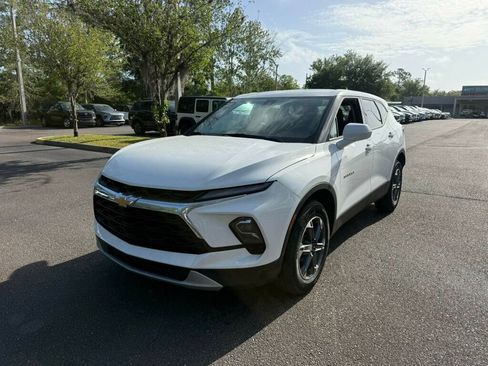Used 2025 Chevrolet Blazer LT image 1