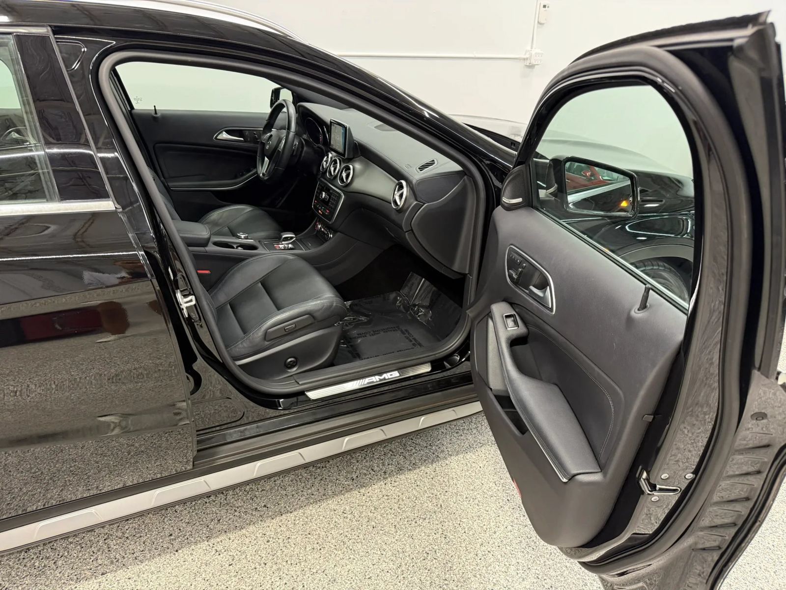 Used 2015 Mercedes-Benz GLA 45 AMG 4MATIC image 43