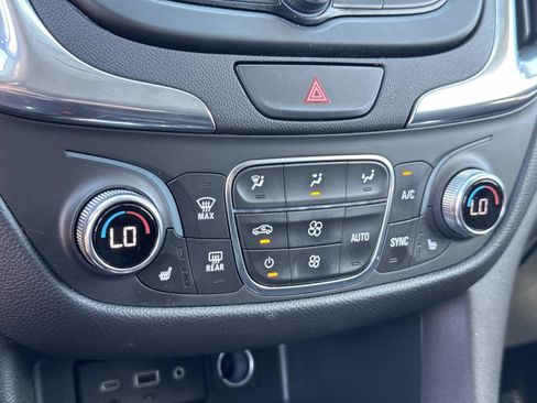 Used 2020 Chevrolet Equinox LT image 15
